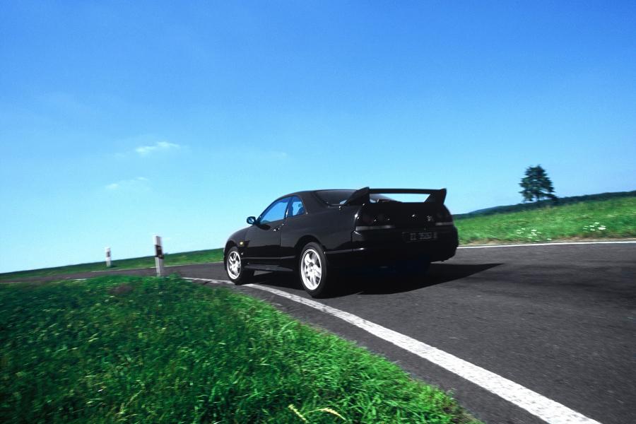  Nissan Skyline GT-R V-spec (BCNR33) 1995 года  (фото 9 из 16)